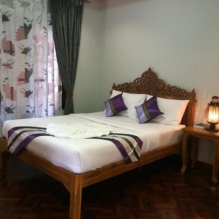 Chok-Wasana Guest House Mae Sariang Camera foto