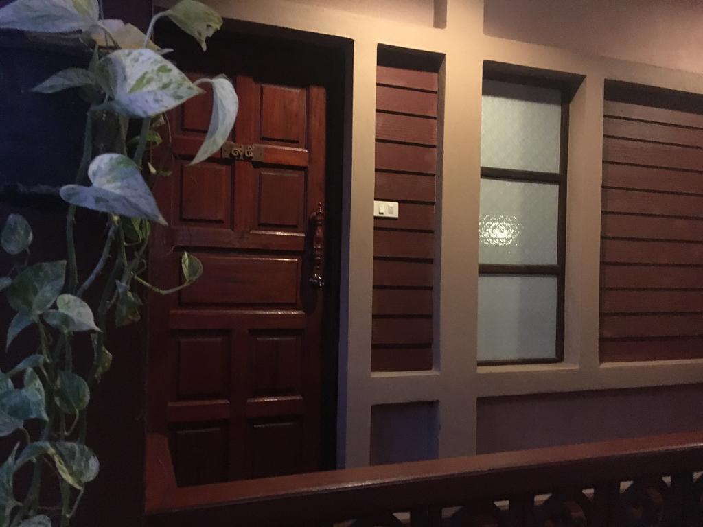 Chok-Wasana Guest House Mae Sariang Esterno foto