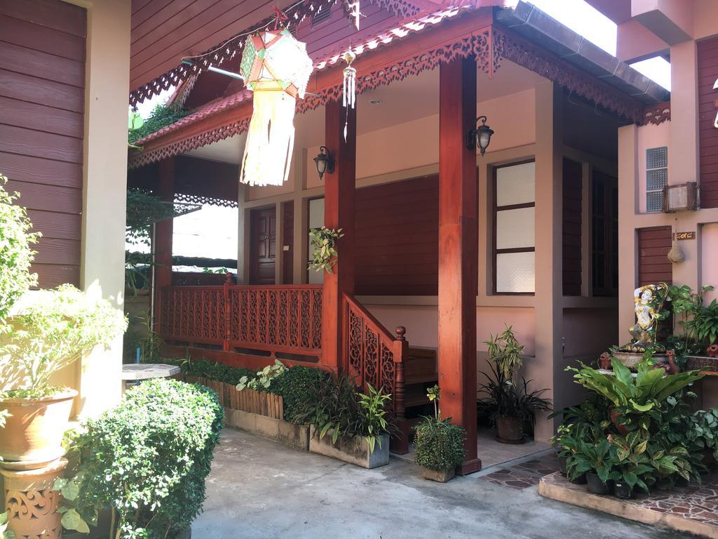 Chok-Wasana Guest House Mae Sariang Esterno foto