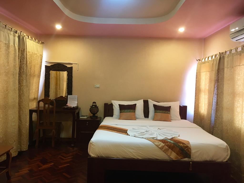 Chok-Wasana Guest House Mae Sariang Esterno foto