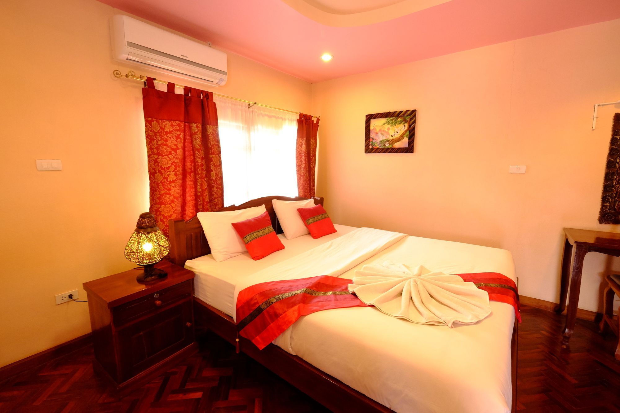 Chok-Wasana Guest House Mae Sariang Esterno foto
